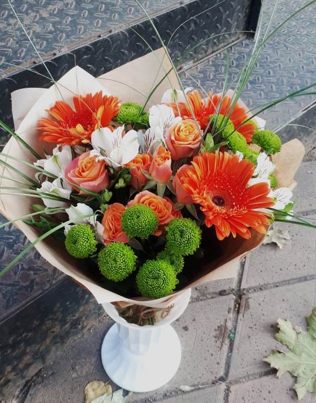 Букет цветов из: Герберы, Хризантемы, Альстромерии и Розы в Рыбное 