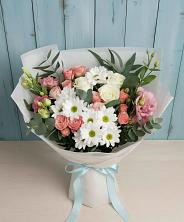 Букет цветов из:  Розы, Лизиантусы и Хризантемы в Рыбное 