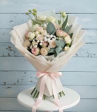 Букет цветов из:  Розы и Лизиантусы в Рыбное 
