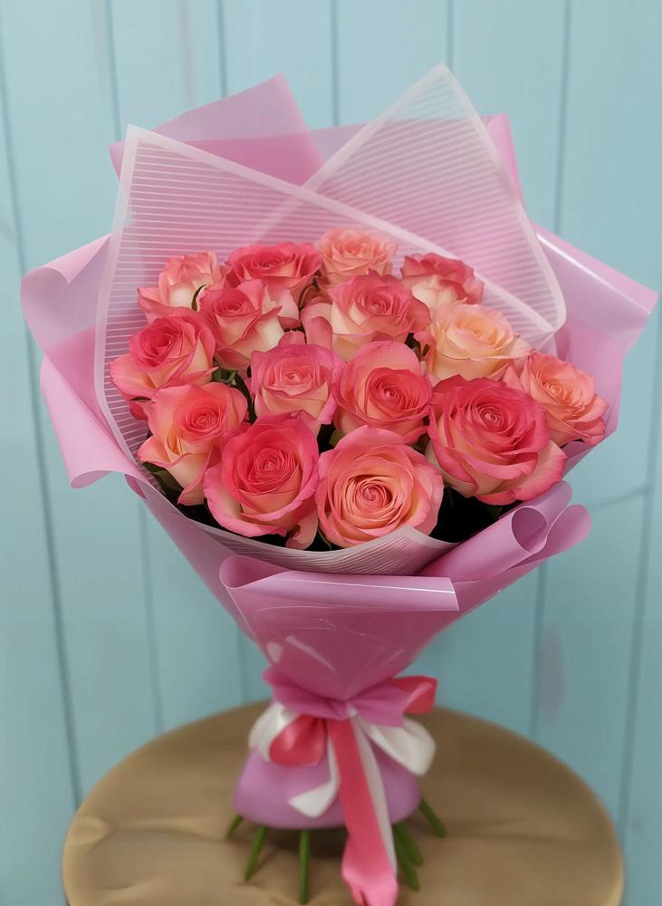 Букет 15 Розовых роз Равель в Рыбное 