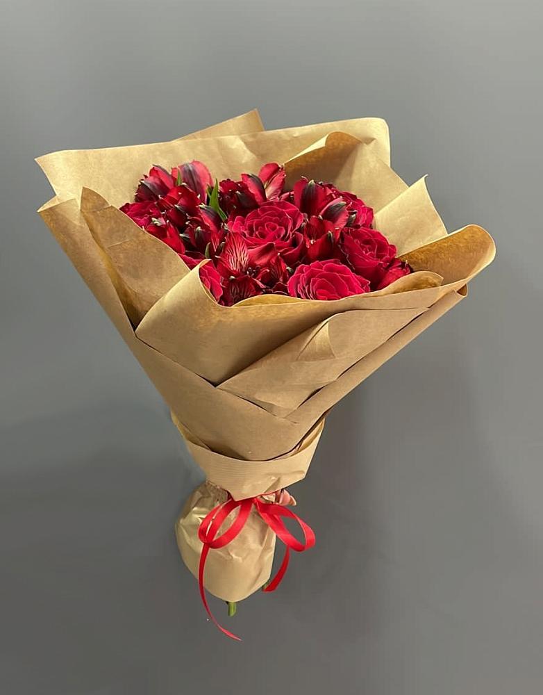 Букет цветов из: Альстромерии и Розы в Рыбное 