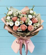 Букет цветов из:  Розы, Альстромерии и Лизиантусы в Рыбное 