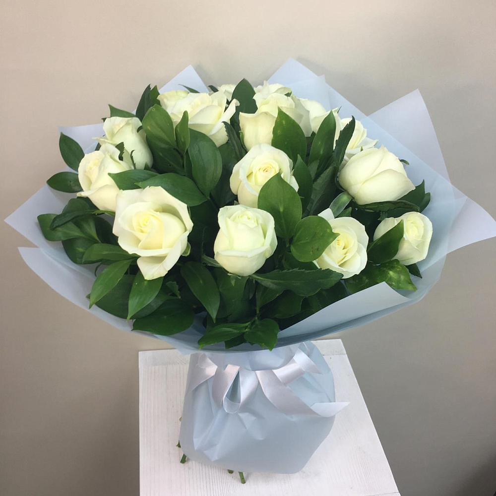 Букет 15 Белых роз Проуд в Рыбное 