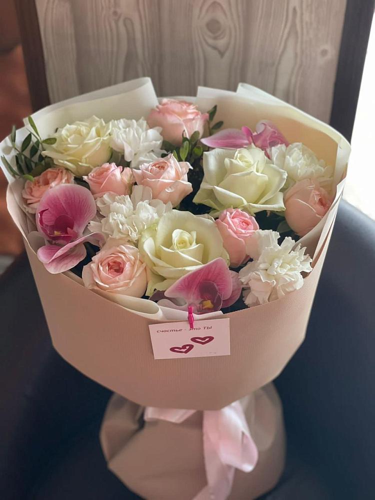 Букет цветов из: Орхидеи, Розы и Гвоздики в Рыбное 