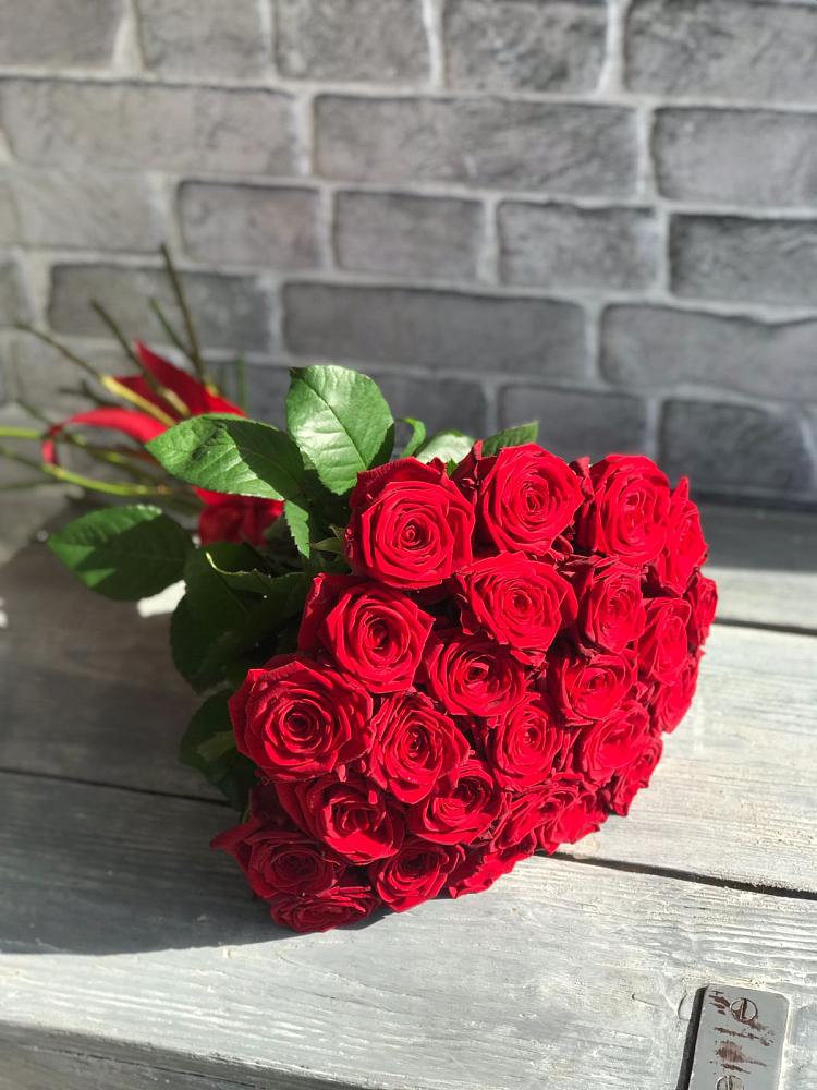 Букет Красные розы Фридом в Рыбное 