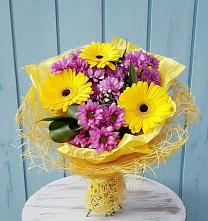 Букет цветов из:  Хризантемы и Герберы в Рыбное 