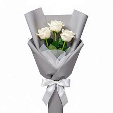Букет 3 белые розы в Рыбное 