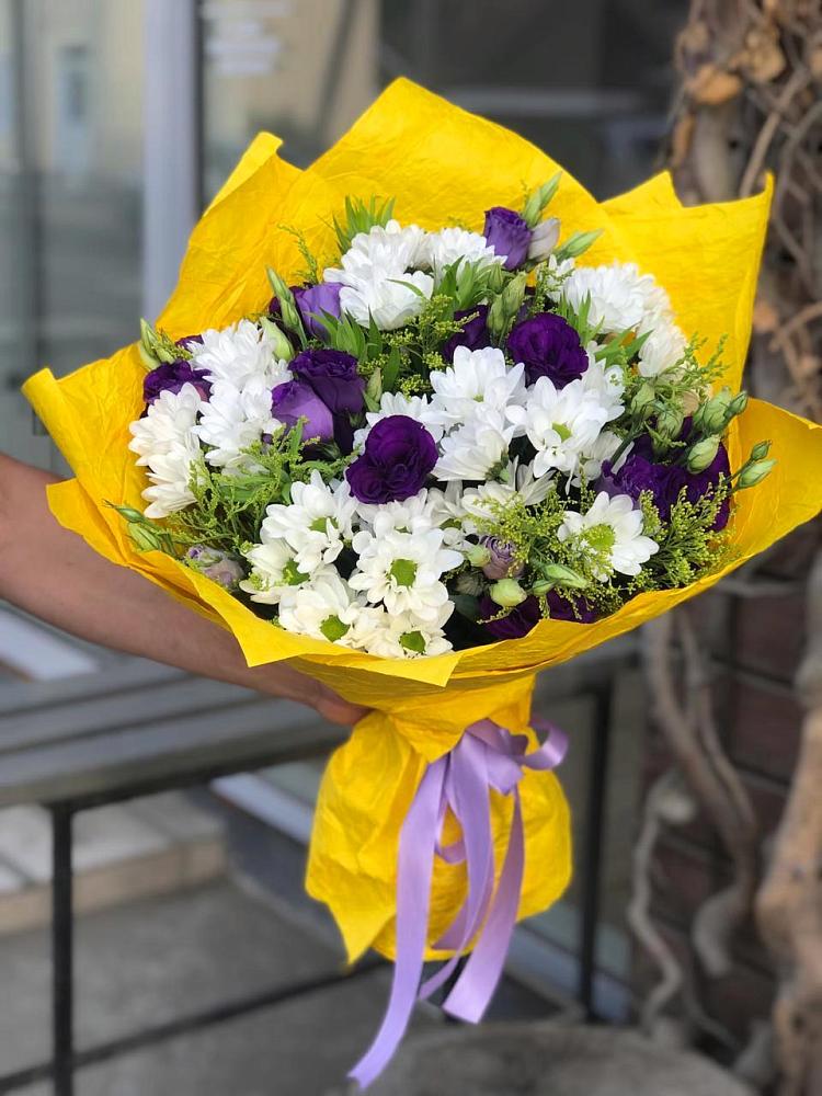 Букет цветов из: Ирисы, Хризантемы и Ромашки в Рыбное 
