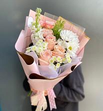 Букет цветов из:  Хризантемы и Розы в Рыбное 
