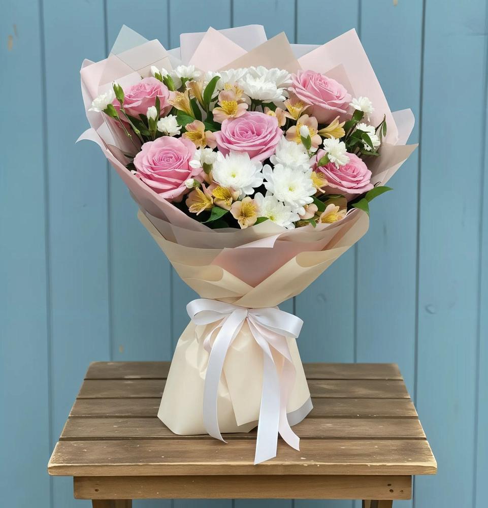 Букет цветов из: Гвоздики, Орхидеи и Розы в Рыбное 