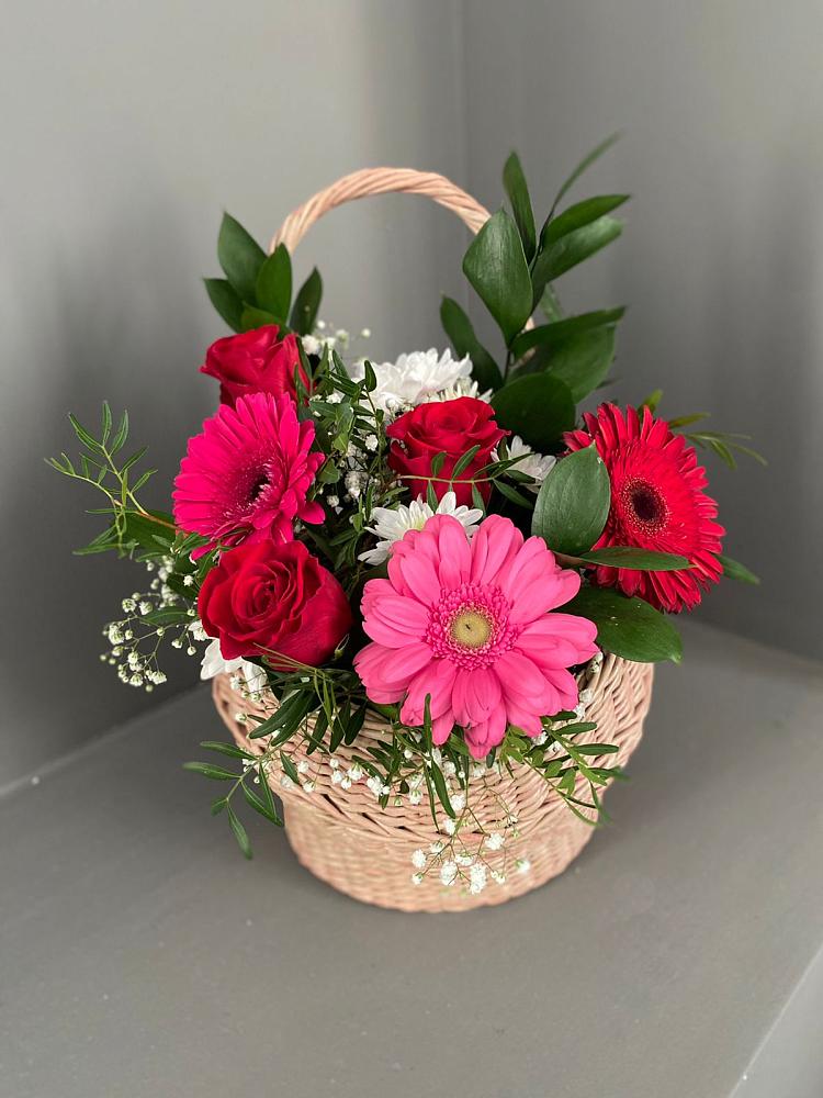 Цветочная композиция из Розы, Хризантемы и Герберы в корзине в Рыбное 