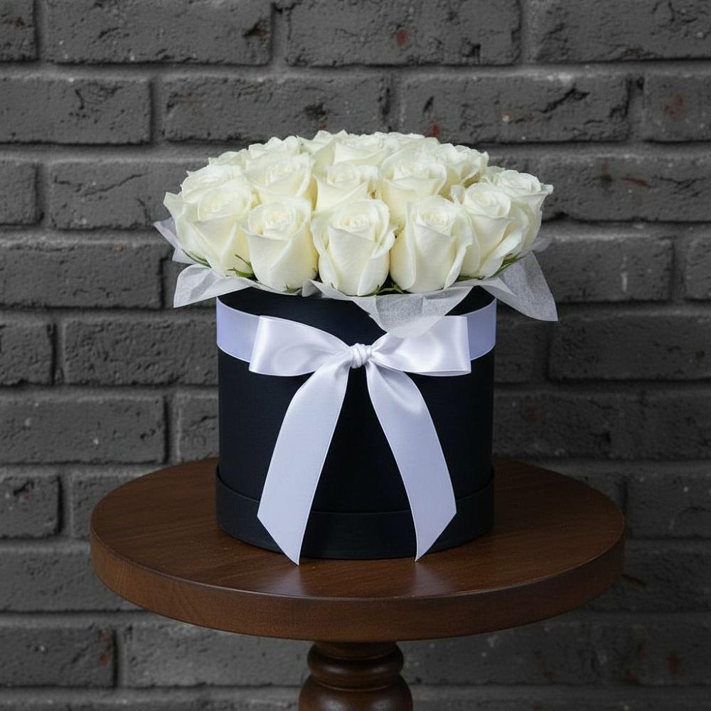 Цветочная композиция из Розы в шляпной коробке в Рыбное 