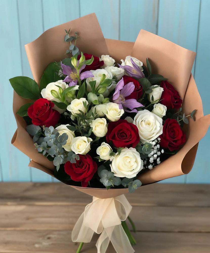 Букет цветов из: Розы и Альстромерии в Рыбное 