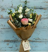 Букет цветов из:  Розы и Лизиантусы в Рыбное 